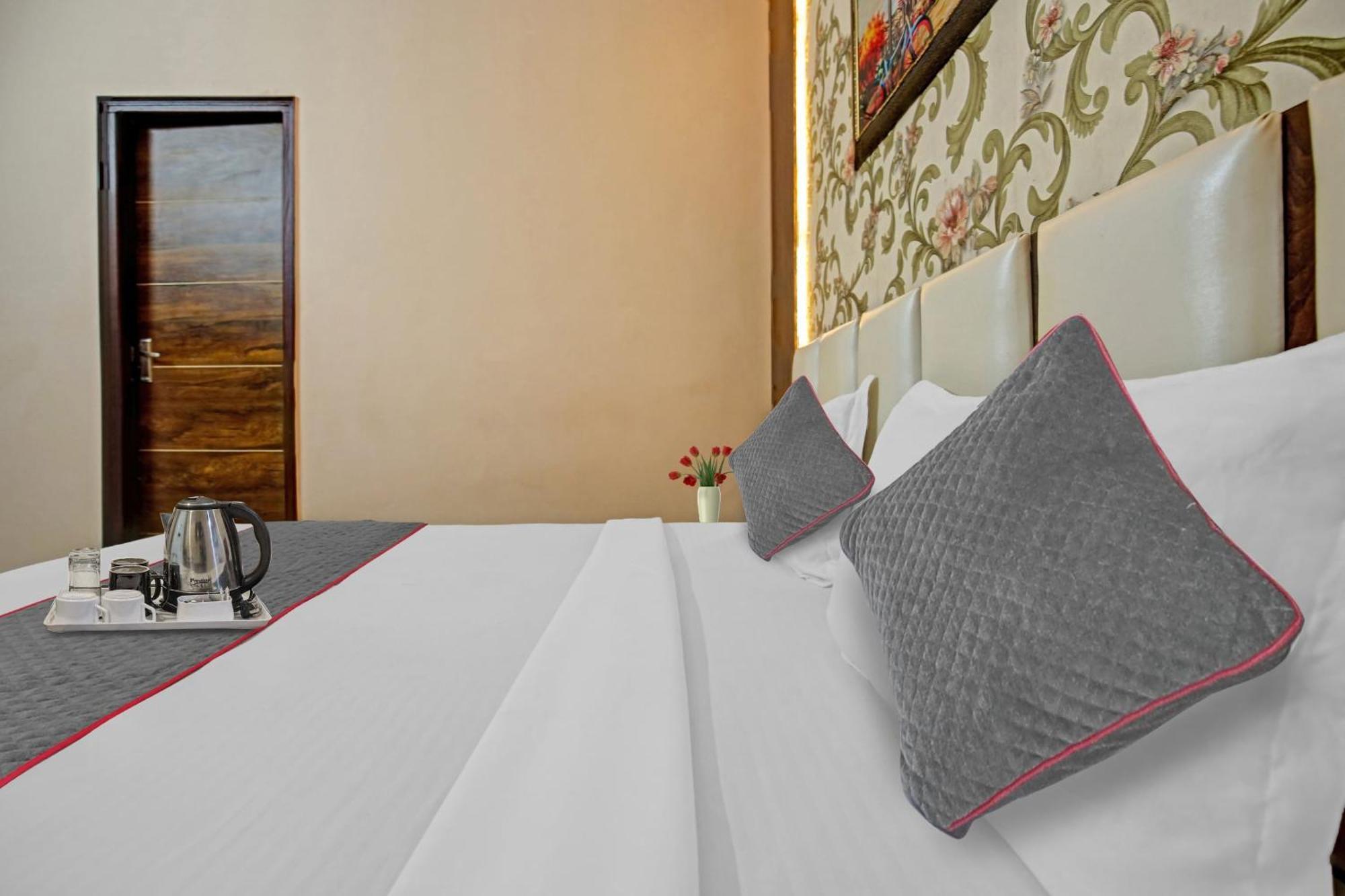 Hotel Townhouse Sky Ludhiana Esterno foto