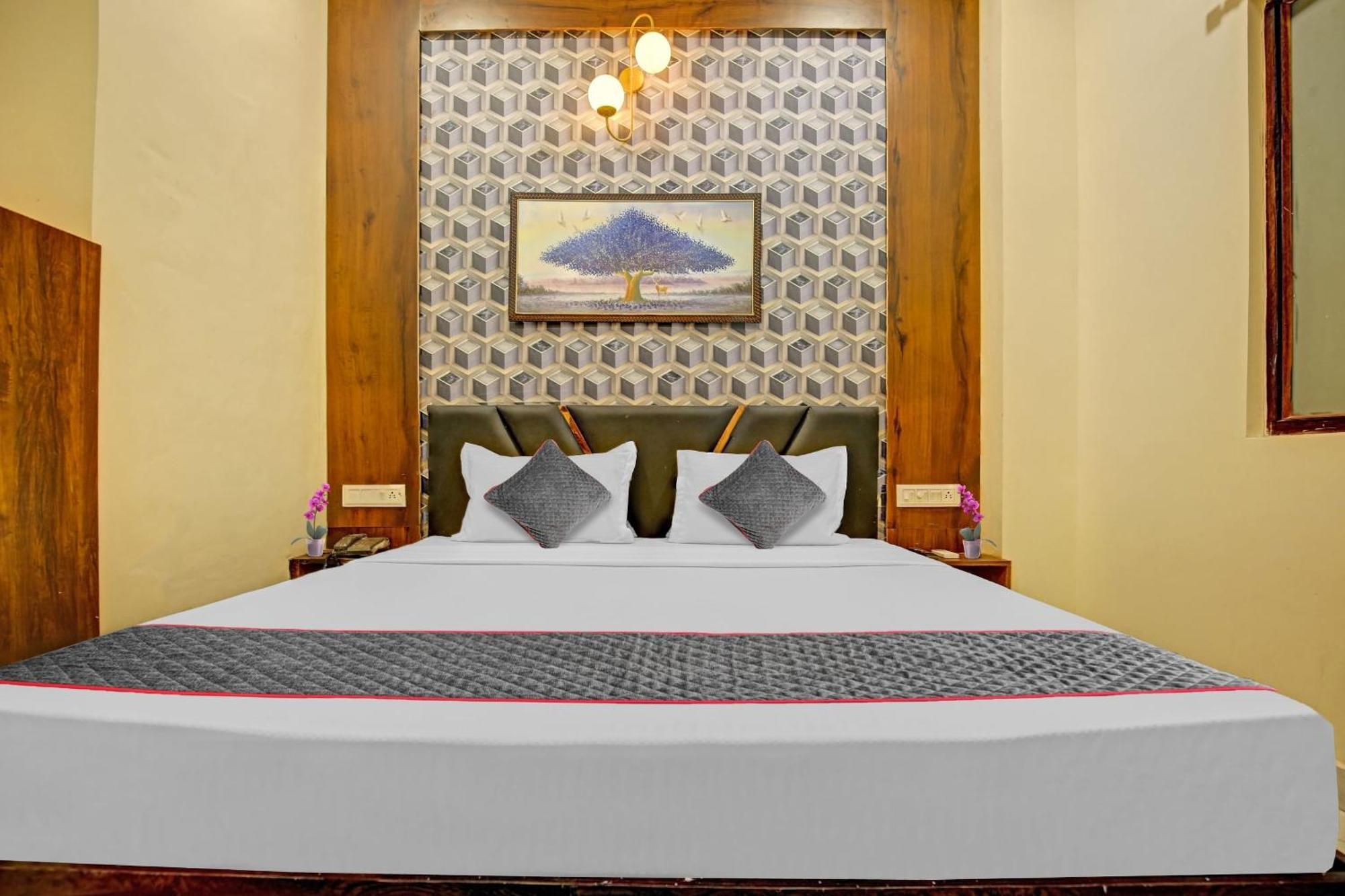 Hotel Townhouse Sky Ludhiana Esterno foto