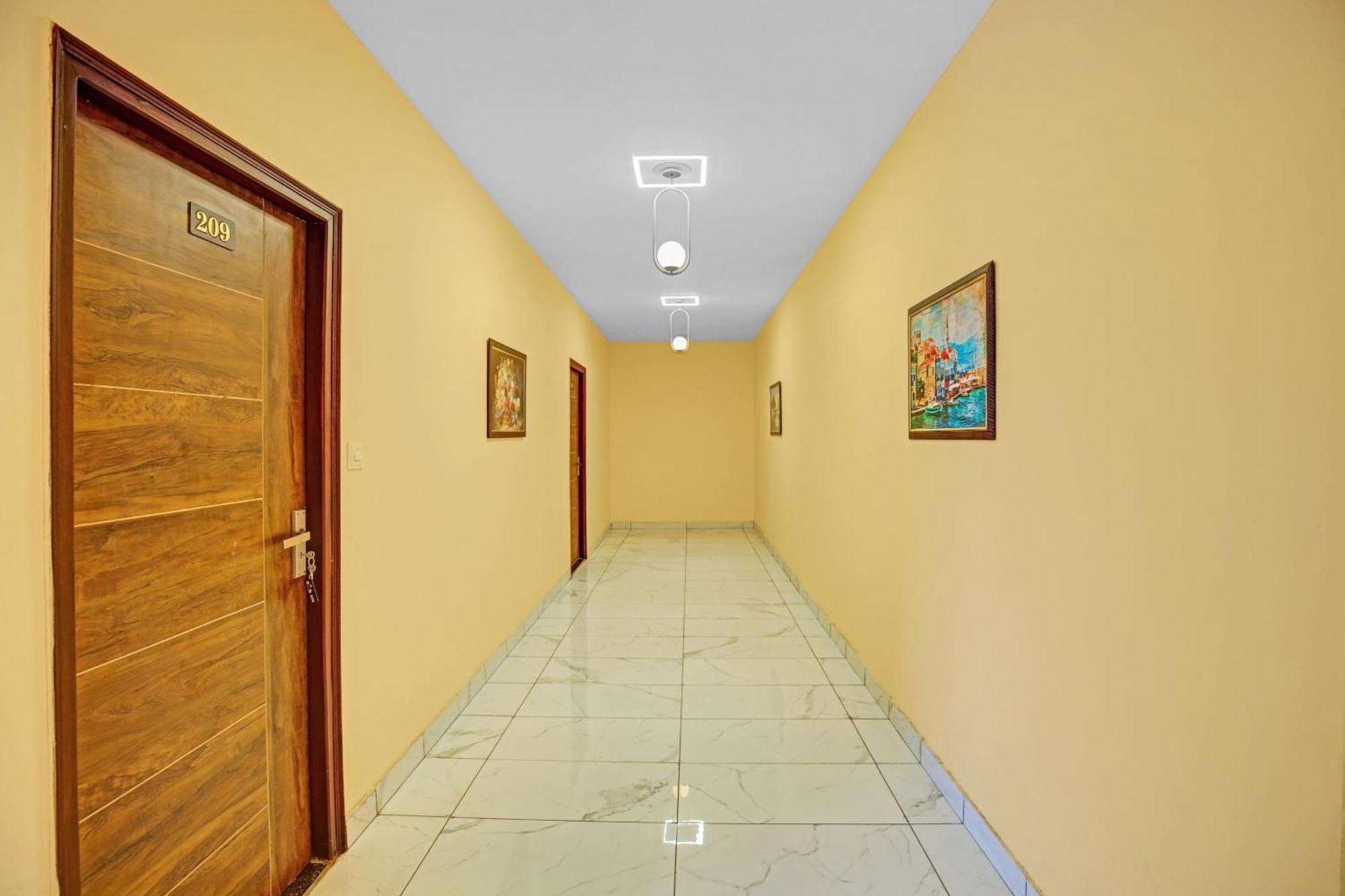 Hotel Townhouse Sky Ludhiana Esterno foto